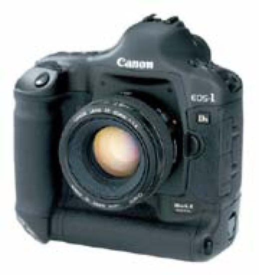 Canon EOS-1Ds Mark II kolejny okręt flagowy