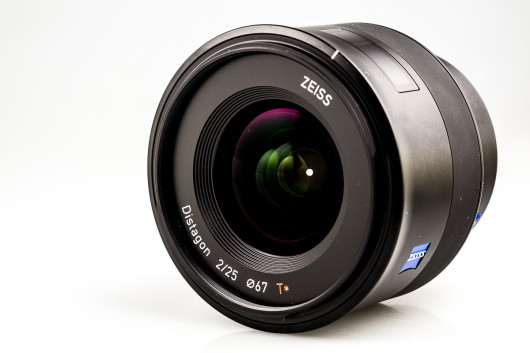 Zeiss Batis 25 mm f/2 