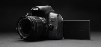 Canon EOS 850D - lustrzanka dla hobbystów, której nie brakuje możliwości