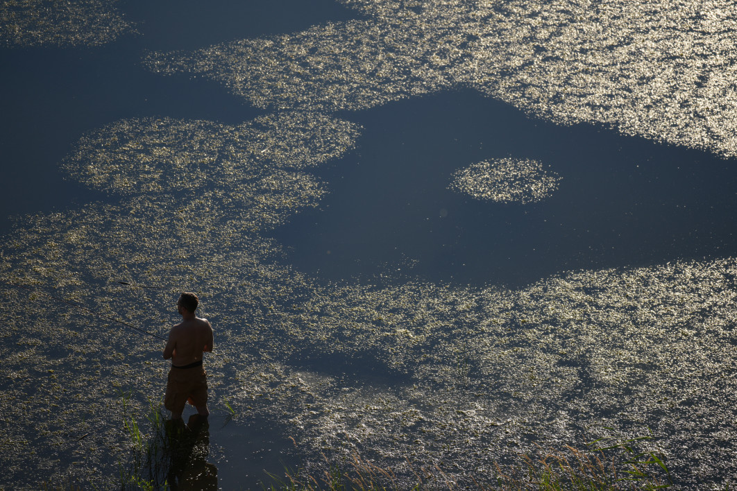 1/2000 s, f/2.8, ISO 100, 180.0 mm