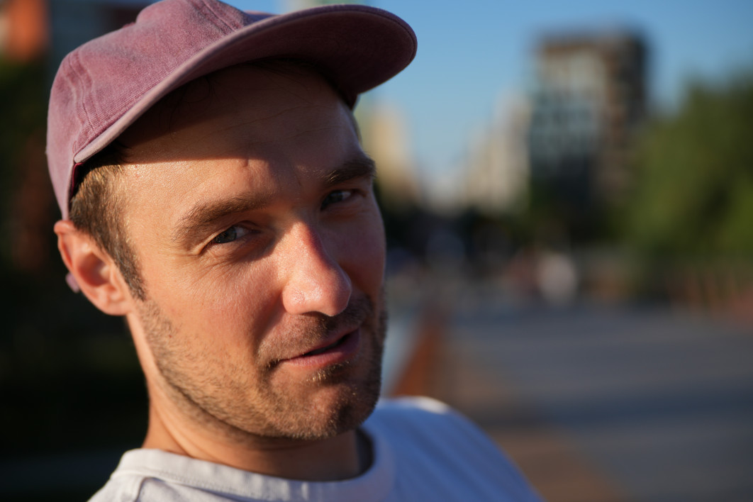 1/2000 s, f/2.8, ISO 100, 60.0 mm