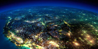 Ziemia nocą w trójwymiarze na zdjęciach NASA