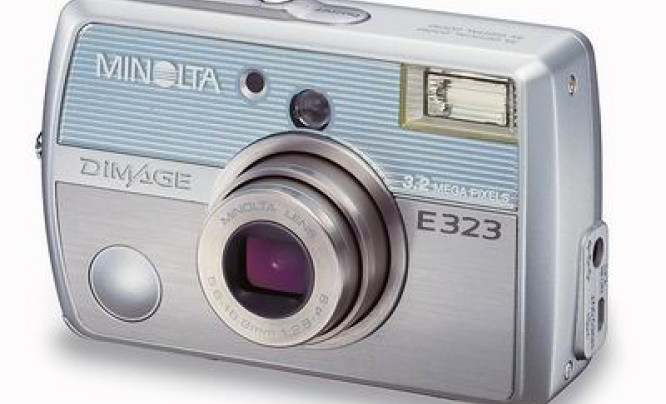  Minolta DiMAGE E323