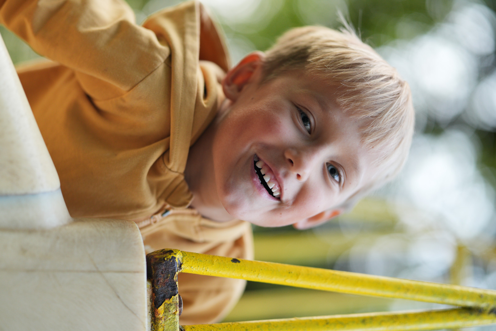 1/400 s, f/1.4, ISO 400, 85.0 mm