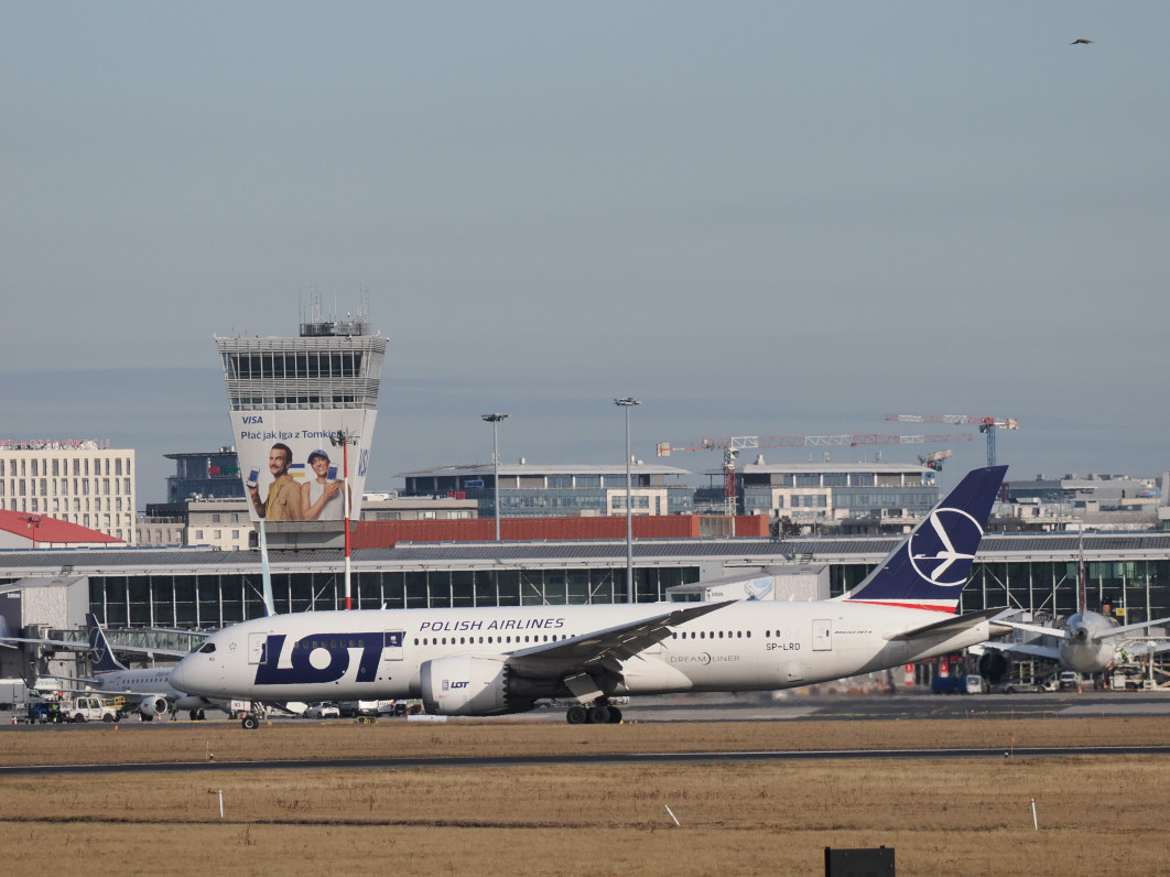 1/3200 s, f/6.3, ISO 640, 210.0 mm