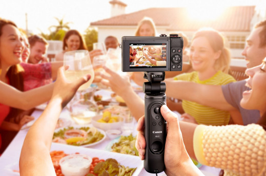 Canon prezentuje pomysłowe akcesoria dla youtuberów - Tripod Grip i nowy mikrofon