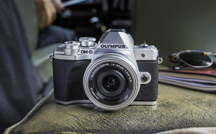 Olympus OM-D E-M10 Mark III - lepszy autofokus i filmy 4K