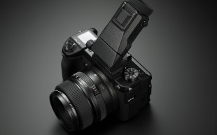 Fujifilm GFX 50S - wyczekiwany średni format wkracza na rynek. Znamy specyfikację i cenę