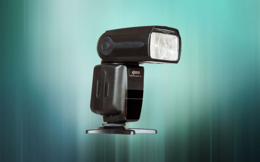 Kenro - nowy gracz w segmencie reporterskich lamp błyskowych