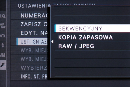 Opcje personalizacji przycisków i zapisu w aparacie X-T3
