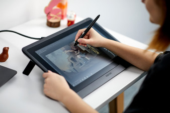 Wacom Cintiq 16 - tablet graficzny z ekranem Full HD w zasięgu osób z mniejszym budżetem