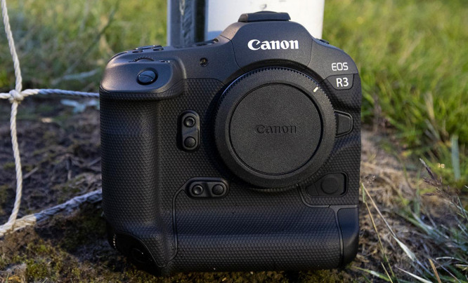 Dlaczego w 2024 roku warto wybrać Canon EOS R3? Zawodowcy mają swoje powody