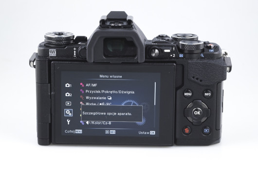 Olympusa OM-D E-M5 II - menu