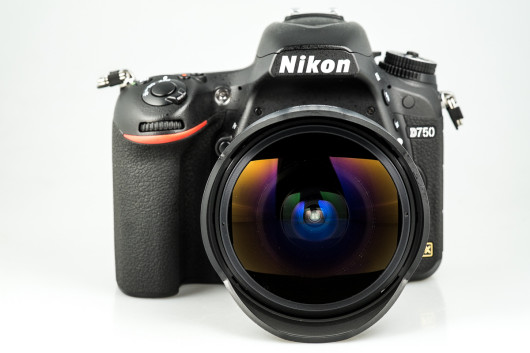 Samyang 12 mm f/2,8 ED AS NCS Fish-eye 