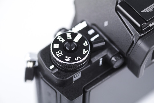 Olympusa OM-D E-M5 II - pokrętło PASM
