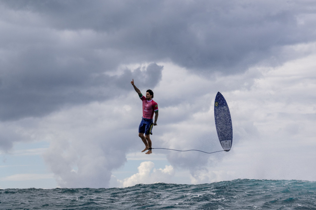 fot. Jerome Brouillet - Golden Moment. Złoty medal i pierwsze miejsce w kategorii Sporty wodne. World Sports Photography Awards 2024