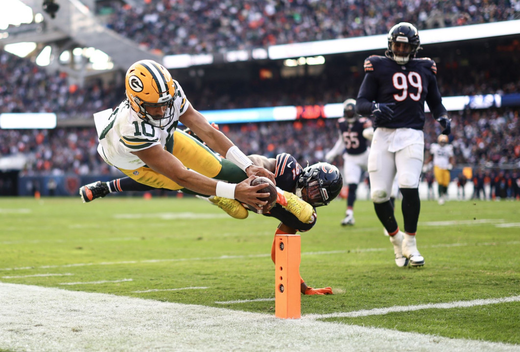 fot. Kevin Sabitus - To The Pylon. Pierwsze miejsce w kategorii Football amerykański. World Sports Photography Awards 2024