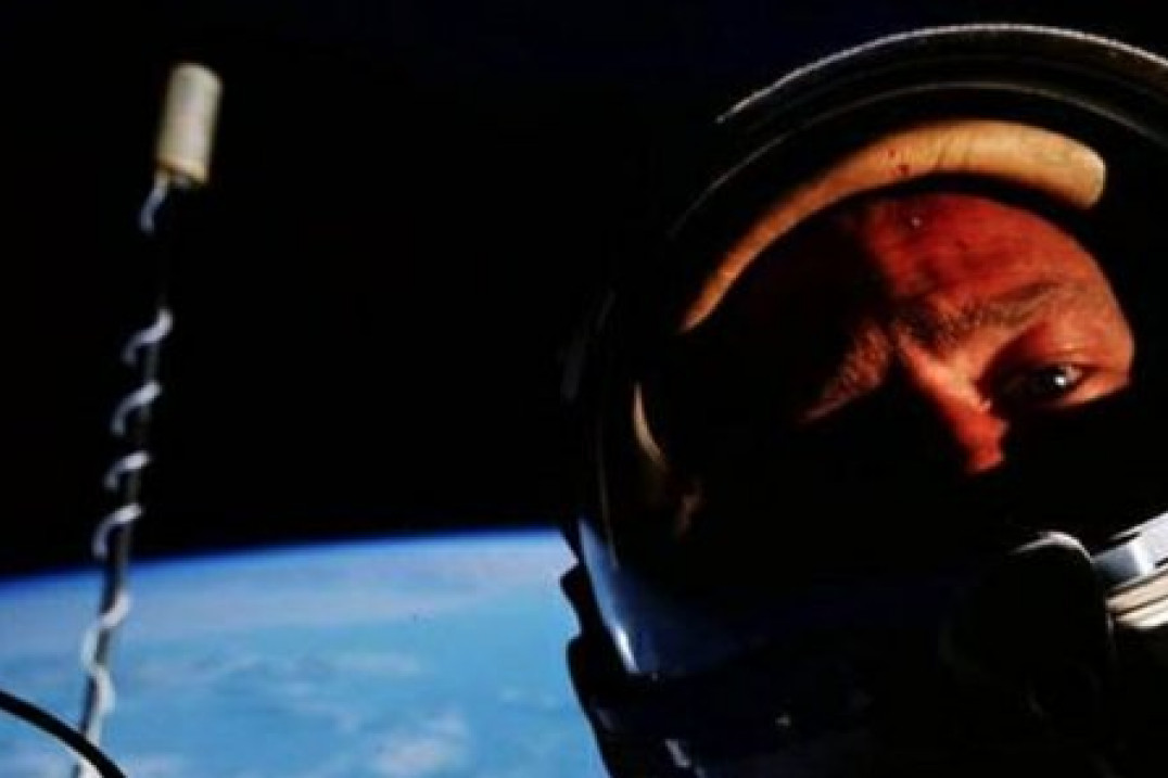 Kosmiczne selfie sprzedane za 9,200 dolarów