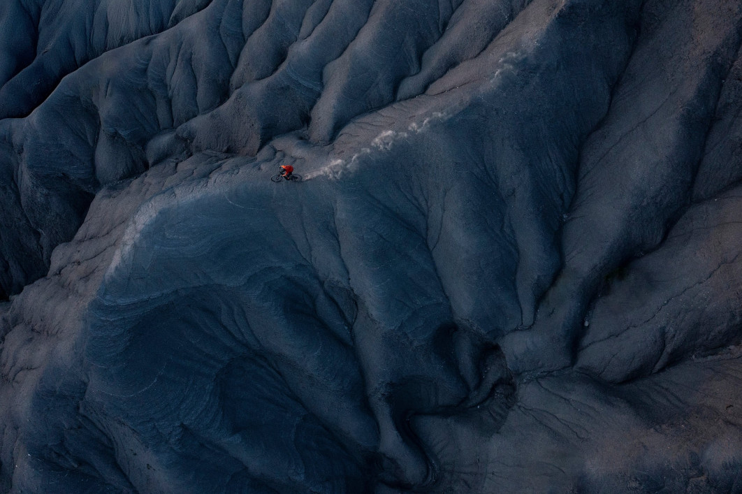 Fot. Florian Breitenberger, "Mountainbiking On The Moon",  2. miejsce w kat. Urban &amp; Extreme / World Sports Photography Awards 2026