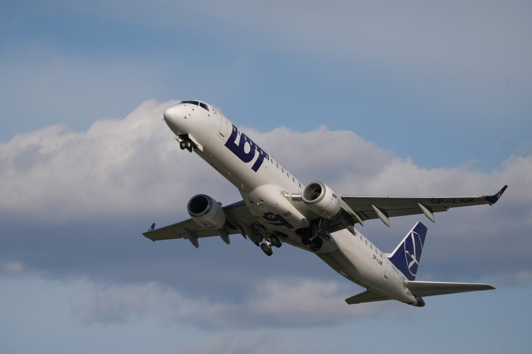 1/3200 s, f/4.5, ISO 200, 400.0 mm