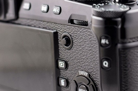 Fujifilm X-Pro2 - wielokierunkowy joystick oraz kołowy wybierak