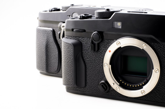 Fujifilm X-Pro2 - grip porównany z poprzednim modelem