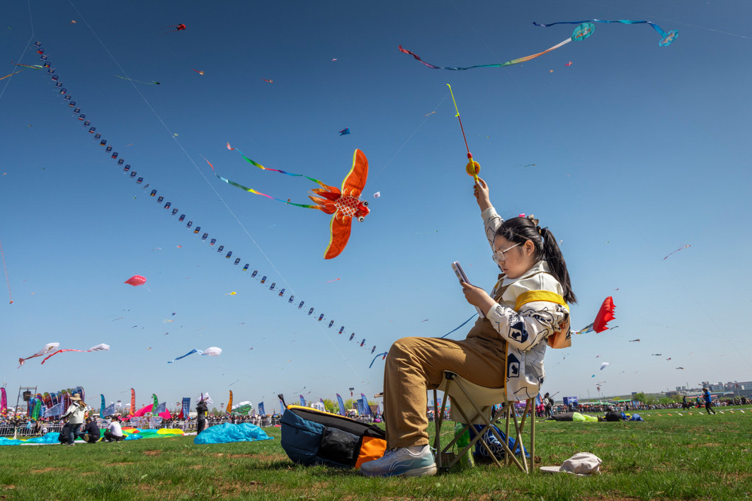 Fot. Ruijuan Huang / 14. Leica Street Photo