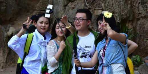 Muzea zabraniają używania selfie sticków