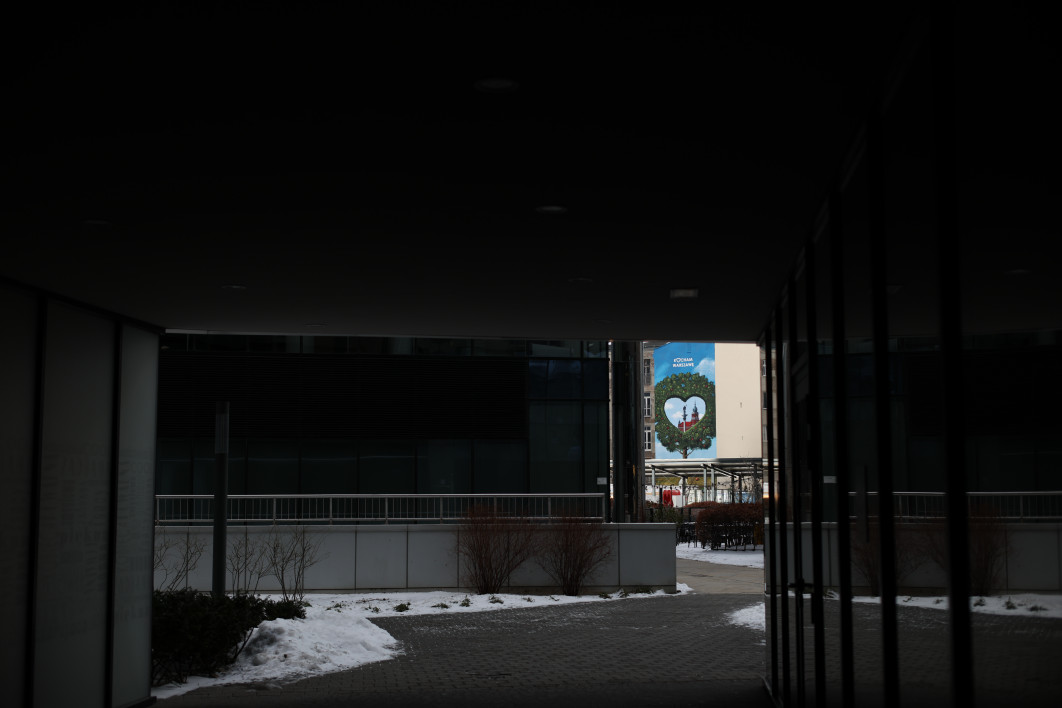 1/1000 s, f/2.8, ISO 100, 45.0 mm