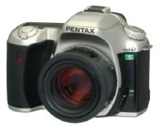 Srebrny Pentax *ist DS