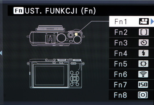 Własne funkcje możemy przypisać aż do 8 przycisków na obudowie aparatu Fujifilm X70