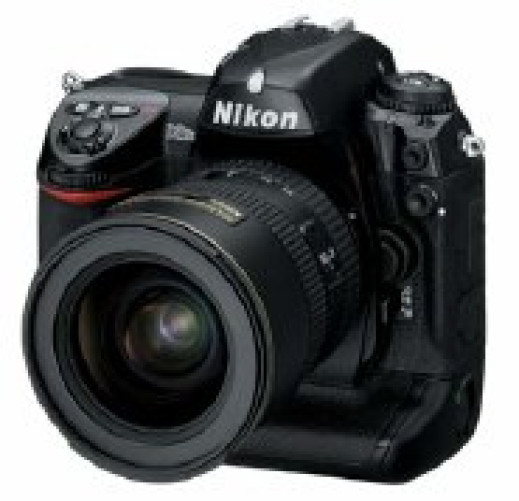 Nikon D2Hs - bliżej do młodszego brata