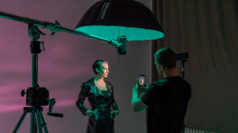 Profoto Camera - nowa aplikacja do fotografowanie smartfonem z lampami błyskowymi