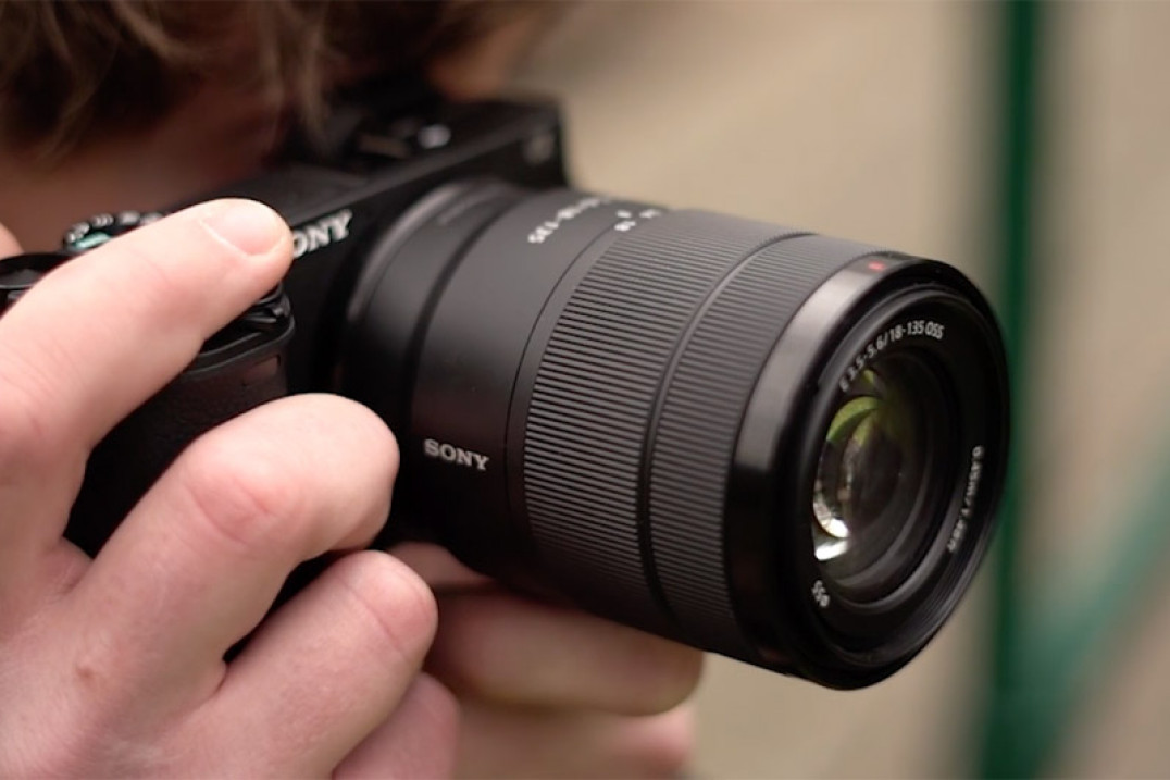 Sony A6400 - nowy superszybki i przystępny cenowo model APS-C. Idealny aparat dla vlogera?