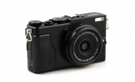 Fujifilm X70