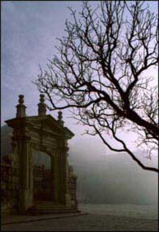 Pokonkursowa wystawa fotografii "Zabytki" Zamość 2004
