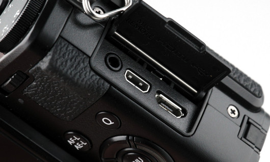 Fujifilm X70