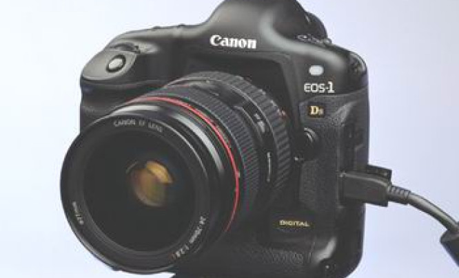  Canon EOS-1Ds