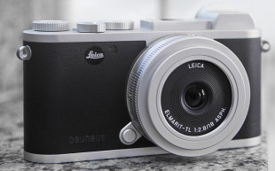 Leica CL w limitowanej osłonie z okazji 100-lecia Bauhaus