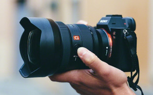 Sony FE 12-24 mm f/2.8 GM - ultraszeroki, doskonały optycznie i koszmarnie drogi