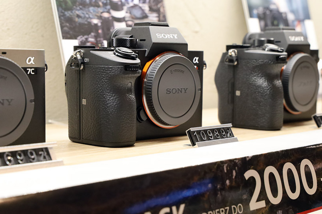 Ostatnie dni zimowego cashbacku Sony - aparaty i obiektywy taniej do 2000 zł