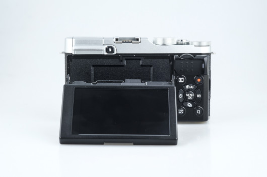Fujifilm X-A2 - odchylany ekran