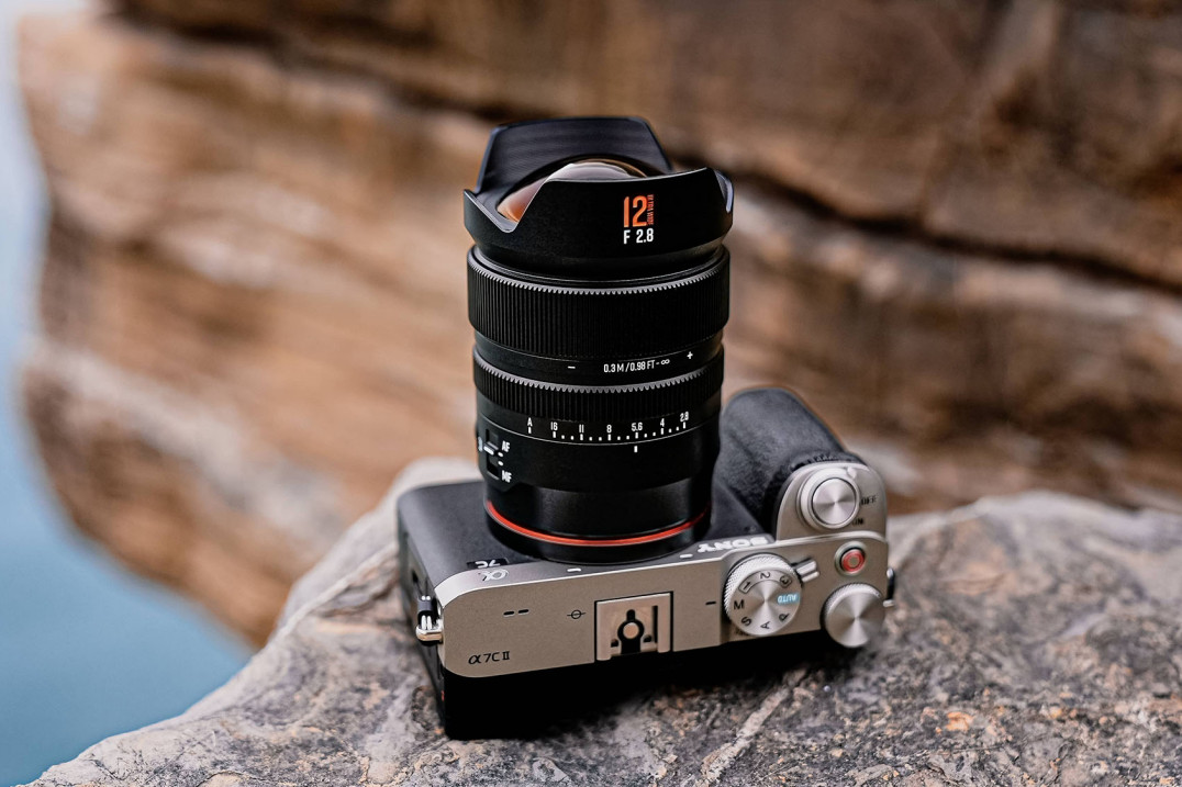 Brightin Star AF 12 mm f/2.8 - najszerszy obiektyw AF w ofercie