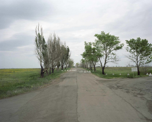 fot. Jan Jurczak, z projektu Life Goes On

Droga do Mariupola, Maj 2018