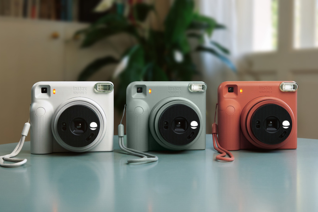 Jest kolejny instax! SQUARE 2 debiutuje z nowymi trybami kolorystycznymi 