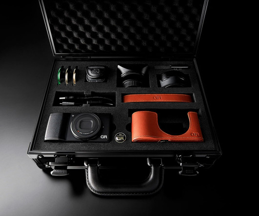 Ricoh GR II - limitowany zestaw premium