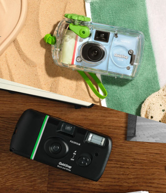 Nowe jednorazówki Fujifilm na 40-lecie serii QuickSnap - wersja podwodna i black & white