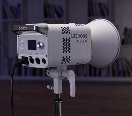 Godox Litemons LE200D: 220 W, 5600 K i sterowanie DMX/Bluetooth w budżetowej lampie COB