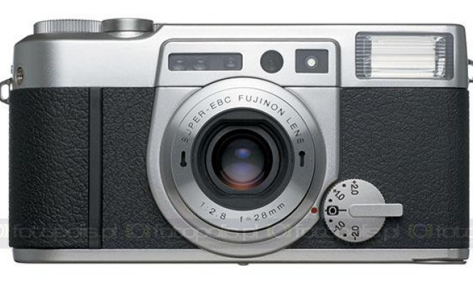  Fujifilm Klasse W - stylowy kompakt tylko w Japonii