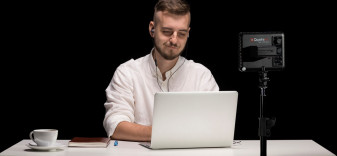 Jesienny powrót do studia z Quadralite - promocje na lampy Pulse PRO, TheaLED i akcesoria